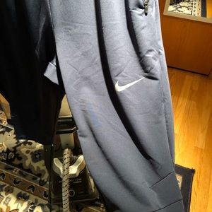 nike 3/4 length joggers